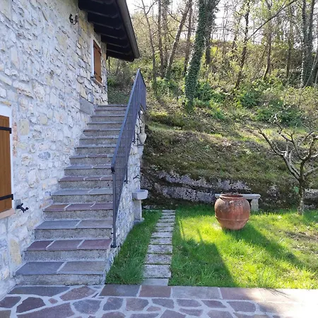 Сasa de vacaciones Oasi Delle Querce Casa Nel Bosco Vista E Comfort A