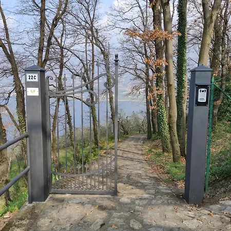 Oasi Delle Querce Casa Nel Bosco Vista E Comfort A Сasa de vacaciones Monte Isola