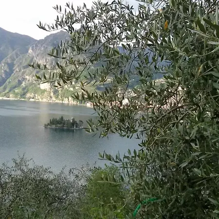 Oasi Delle Querce Casa Nel Bosco Vista E Comfort A Сasa de vacaciones Monte Isola